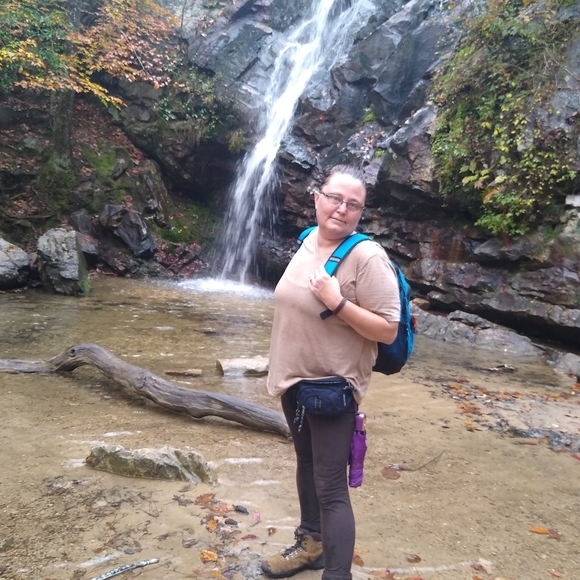 Meet your Posher, Cindy - Picture 6 of 8